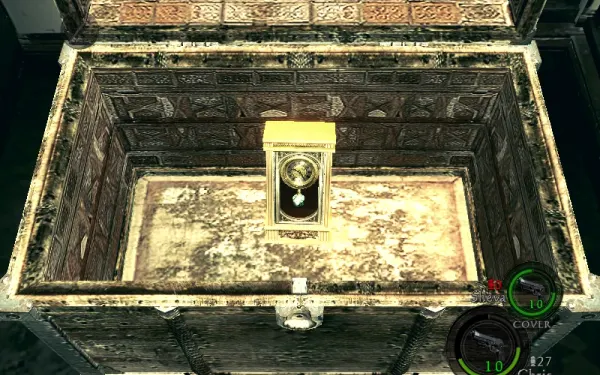 El cofre del otro balcón con el Antique Clock (₦2,000): al acercarte entran dos Majini.